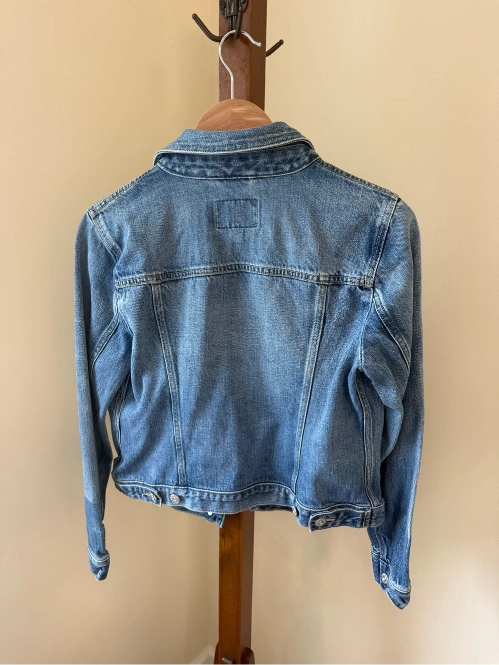 Banana Republic tailored trucker